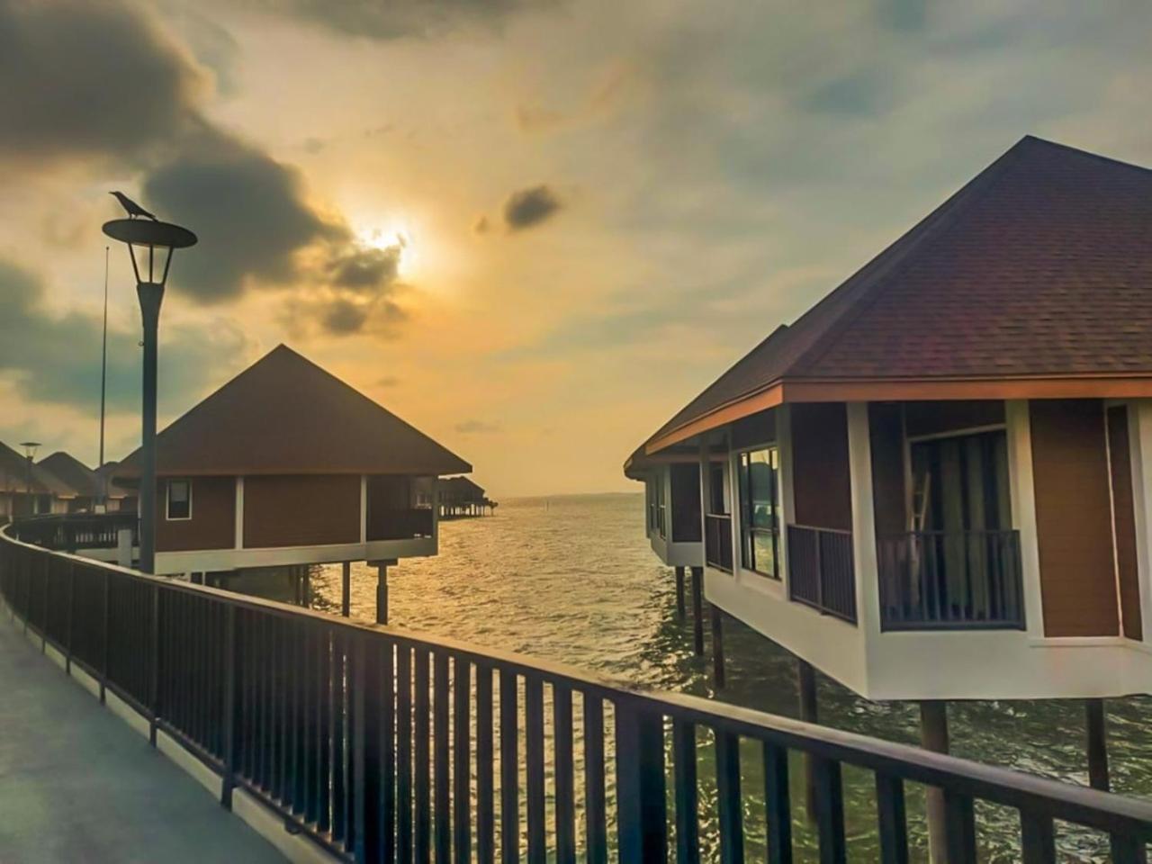 Ark Goldcoast Resort Сепанг Экстерьер фото